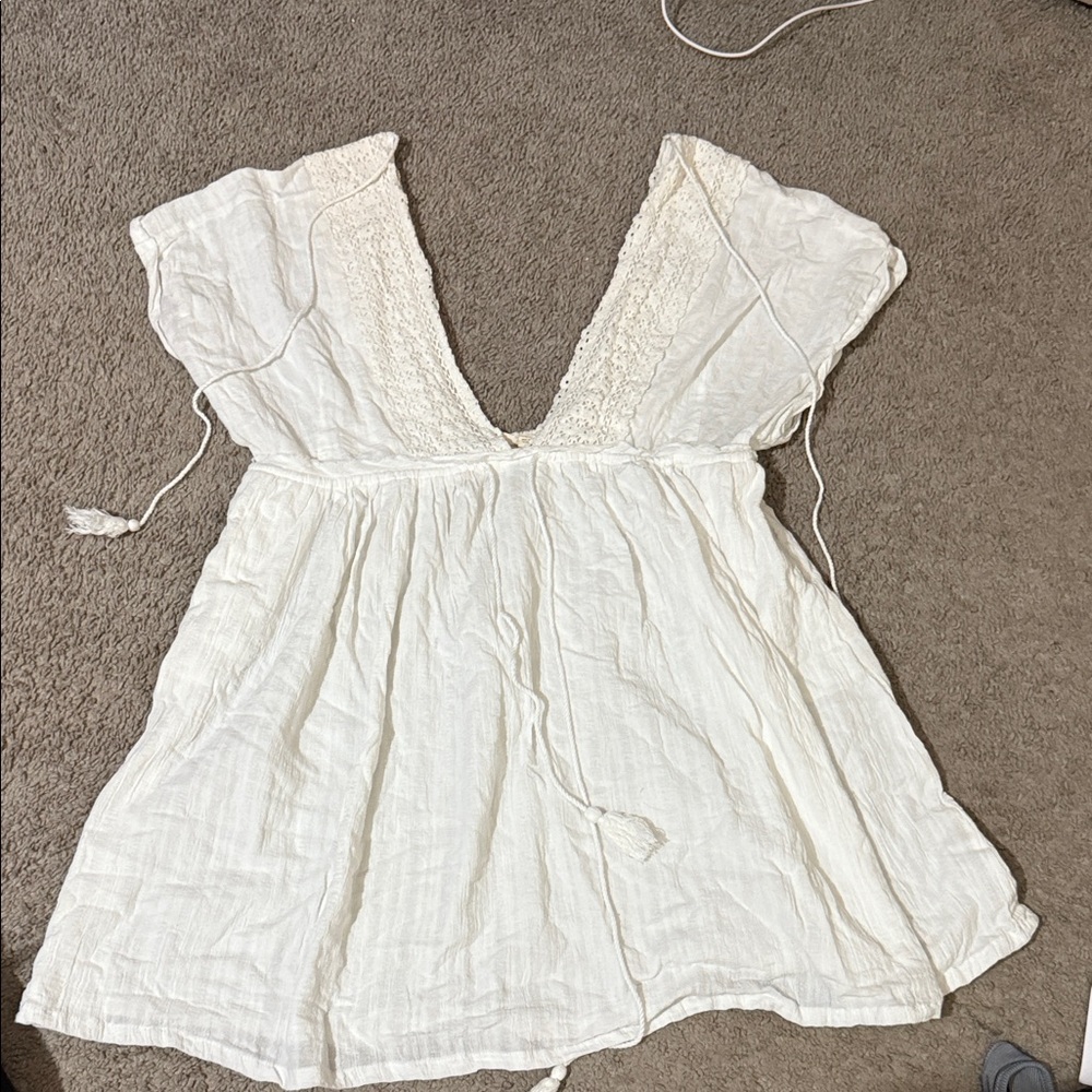 Chic Ivory V-Neck Women's Blouse